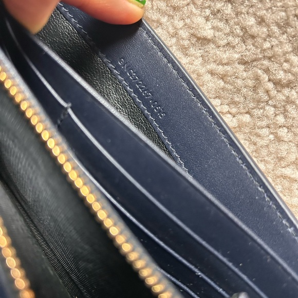 Authentic Saint Laurent navy wallet - Picture 6 of 9